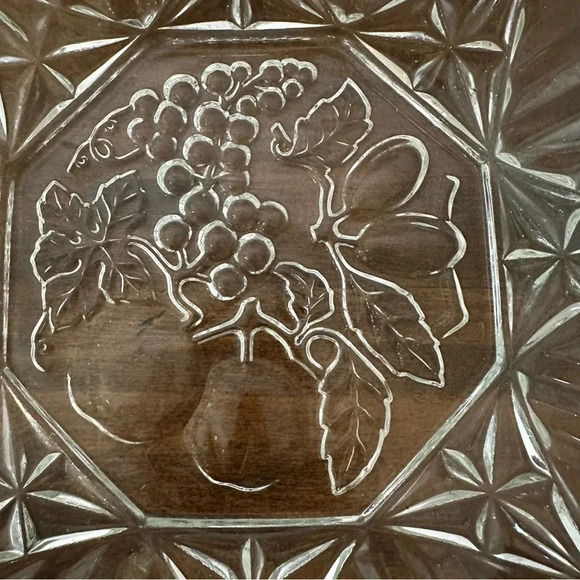 Federal Glass Co. 11" Wavy Clear Glass Bowl with Pioneer Fruit Pattern - Picture 3 of 6